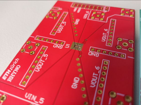 Carrier board for the LeafCutter chip with its cavity in the center